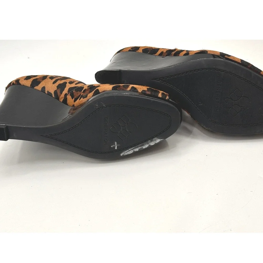 BCBG Generation Leopard Print Calf Hair Peep Toe Wedge Heels Mob Wife Old Money
